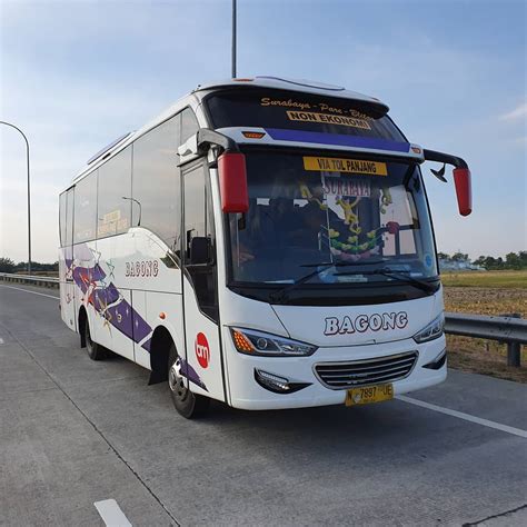 Rute bus bagong kediri malang COM, KEDIRI - Sebuah bus PO Bagong diketahui terguling saat melintasi jalan raya Kertosono-Kediri tepatnya di Desa Muneng, Kecamatan Purwoasri, Kabupaten Kediri, Kamis